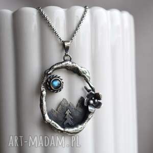 dziki krolik srebrna zawieszka z górami i labradorytem, górska biżuteria srebro