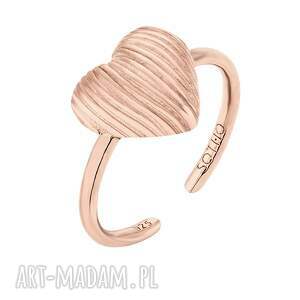 pierścionek z sercem różowego złota, serduszkiem, ozdobny