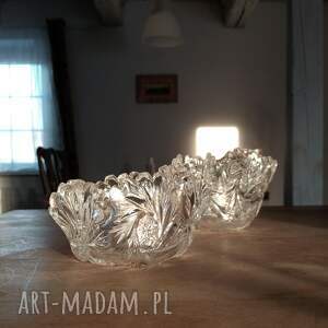 Szklany świecznik z przetopionego kryształu - obiekt transformowany