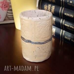 Prezent Ceramicznay kubek z kolekcji Mizuho - ręcznie wykonany, kwiaty