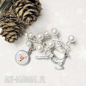 świąteczna broszka na prezent, perły i renifer, bambi jelonek