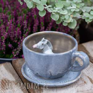 ręcznie zrobione ceramika filiżanka z figurką konia | siwek - niebieskoszare| filiżanka