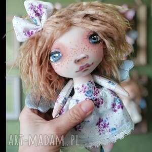 aniołek - artystyczna lalka kolekcjonerska z tkaniny, dekoracja ścienna