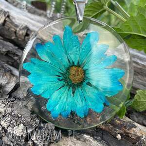 naszyjnik z błękitnym kwiatem z166 - 8, niebieski wisior, kwiaty w żywicy wisior
