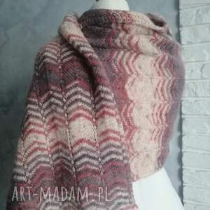 szal zig - zag ręcznie robiony na drutach, szalik kolorowy pomysl