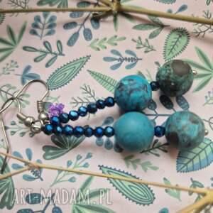 kolczyki delikatne niebieskie koraliki śliczne bardzo zwracają uwagę pięknie