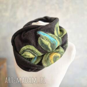 Super prezent na dzień mamy czarny filcowany wełniany miły