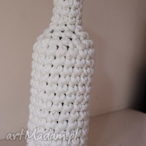 wazonik z butelki szydełkowym okryciem - wzór bawełna