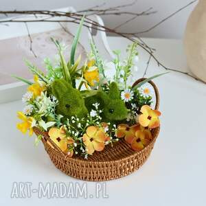 koszyczek na wielkanocne jajka, koszyk wielkanocny ozdoba stołu
