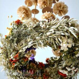 pająk babie lato, wianek suszone kwiaty pompony