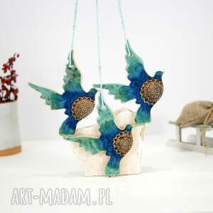 Turkusowe ptaki w locie - ceramiczne ozdoby wiszące