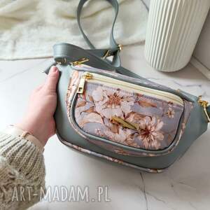 nerka damska pola szara w kwiaty z ekoskóry