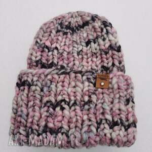 kolorowa zimowa czapka ręcznie robione na drutac, prezent