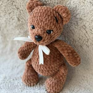 Miś z kokardką Dante ręcznie robiony w kolorze brązowym