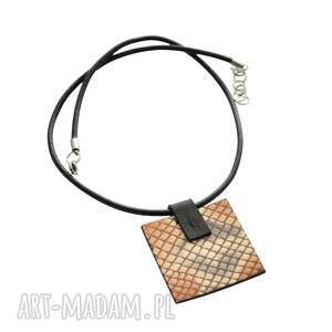 Rzemień naszyjnik skórzany z zawieszką Brązowa skóra węża