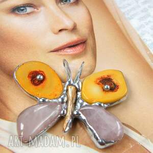 wisiorek motyl pomarańczowo - różowy kamieni pomysł