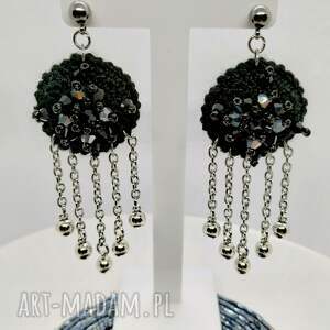 czarne kolczyki szydełkowe - kulki na łańcuszkach