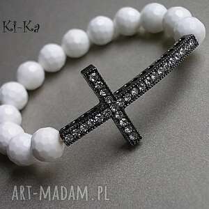 ręczne wykonanie crucifix white
