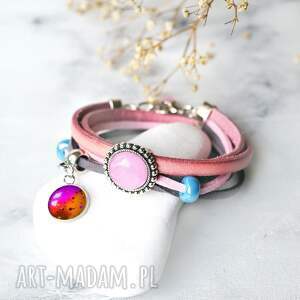 urocza oplatana bransoletka z zawieszką i oczkiem ze szkłem nebula pink