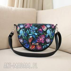 handmade na ramię torebka damska erin czarna z klapką w malowane kwiaty