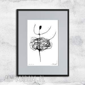 Prezent z ramą - nr 89, grafika czarno biała, obraz do salonu