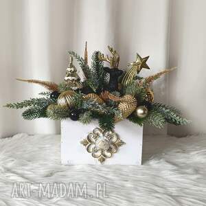 dekoracja świąteczna z czarno-złotym reniferem stroik świąteczny ze światełkami