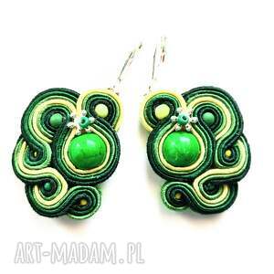 Zielone kolczyki sutaszowe z howlitami - Green, 4 cm