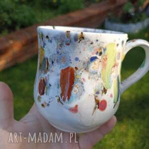 Kolorowy kubek ceramiczny handmade - unikatowe rękodzieło