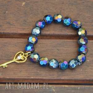 handmade bracelet by sis: klucz w czarnych szklanych koralach