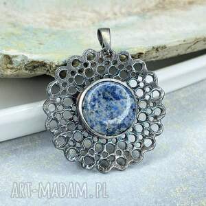 Prezent Wisior z dumortierytem w srebrnej koronce a1049