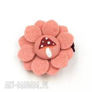 handmade dla dziecka spineczka do włosów łososiowy kwiatek muchomorki