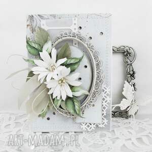 handmade scrapbooking kartki kwiatowa kartka w pudełku