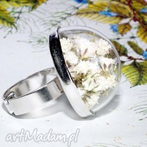 pierścionek z prawdziwymi kwiatuszkami, niesztampowy, prezent, szkle