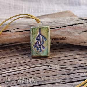leśny amulet - wisiorek z motywem gałązki biżuteria artystyczna na co