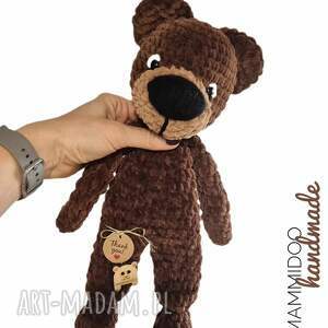 Prezent Miś przytulanka wykonany na szydełku z pluszowej włóczki