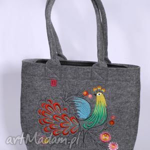 torebka filcowa z haftowanym folkowym ptakiem, modna
