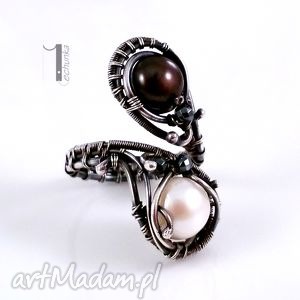 miechunka monochrome i - pierścionek z perłami - czarne, wirewrapping
