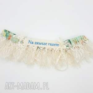 Jedwabna podwiązka ślubna z personalizowanym haftem