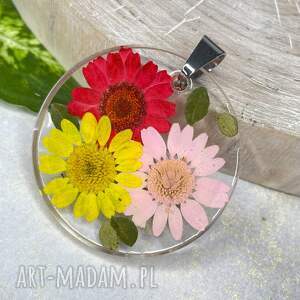 Herbarium Jewelry: naszyjnik z barwionymi rumiankami z1937, stokrotki, naszyjnik ze stokrotkami, motyw