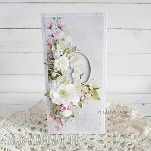 handmade scrapbooking kartki pamiątka i komunii św - kartka w pudełku