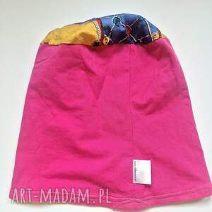 czapka rozowa bez podszewki dobra na codzienne noszenie,uniwersalna polecam box
