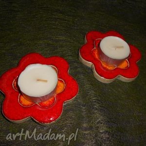 komplet czerwono - pomarańczowych świeczników kształt kwiat, ceramika, glina