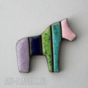 i - pataj broszka ceramiczna, kolor minimalizm, design, pastelowe koń prezent