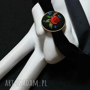 ręcznie haftowany choker na aksamitce czarny, boho, romantycznie, bez