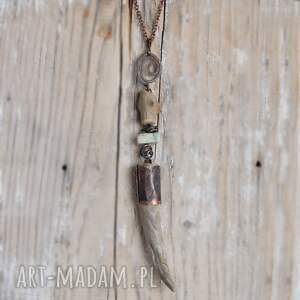 handmade naszyjniki naszyjnik - wisior z kutej, oksydowanej miedzi, drewna i amazonitu