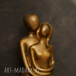 rzeźba z gipsu, zakochani, wys 11 cm, miłość prezent ślubny
