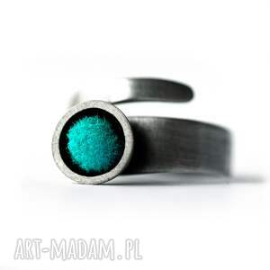 turkusowy minimalistyczny pierścionek srebrny turkusowe oczko, biżuteria