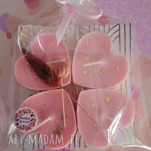 Prezent Zestaw świec sojowych - różowe serca. Świece, upominek