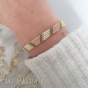 bransoletka we wzory z koralików, delikatna biżuteria, szkło