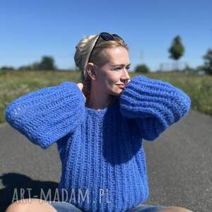 Kobaltowy sweter oversize z alpaki i jedwabiu